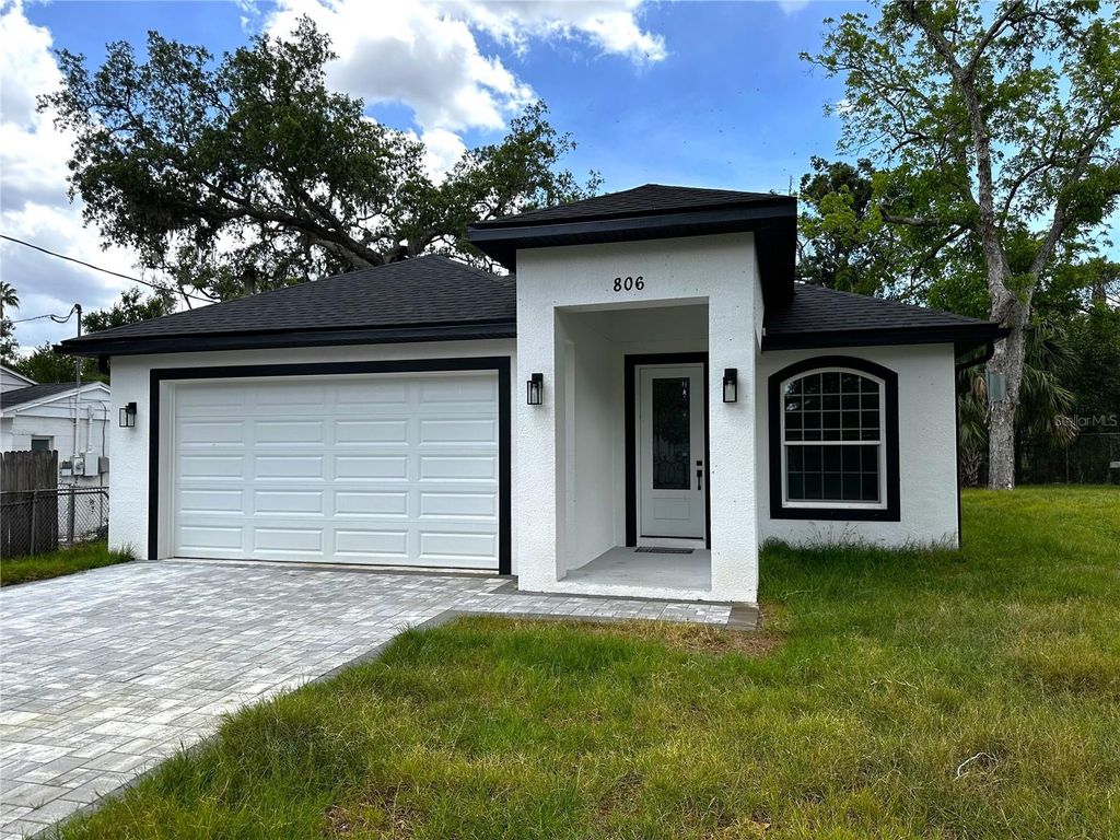 Photo of 806 W Lowry Lane, Tampa, FL 33604 (MLS # TB8505684)