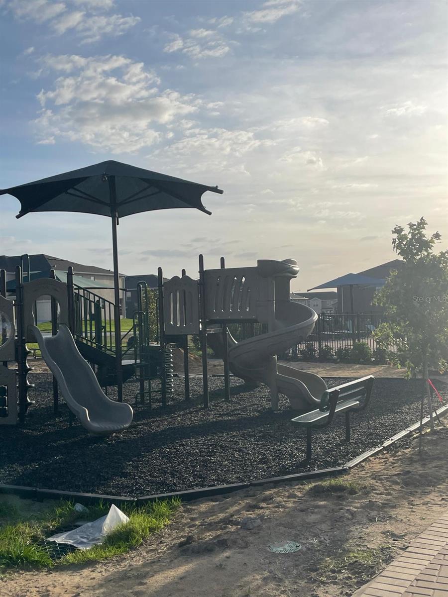 BRENTWOOD COMMUNITY - Residential