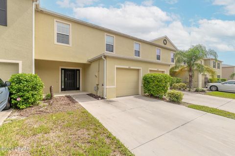 A home in HOLLY HILL