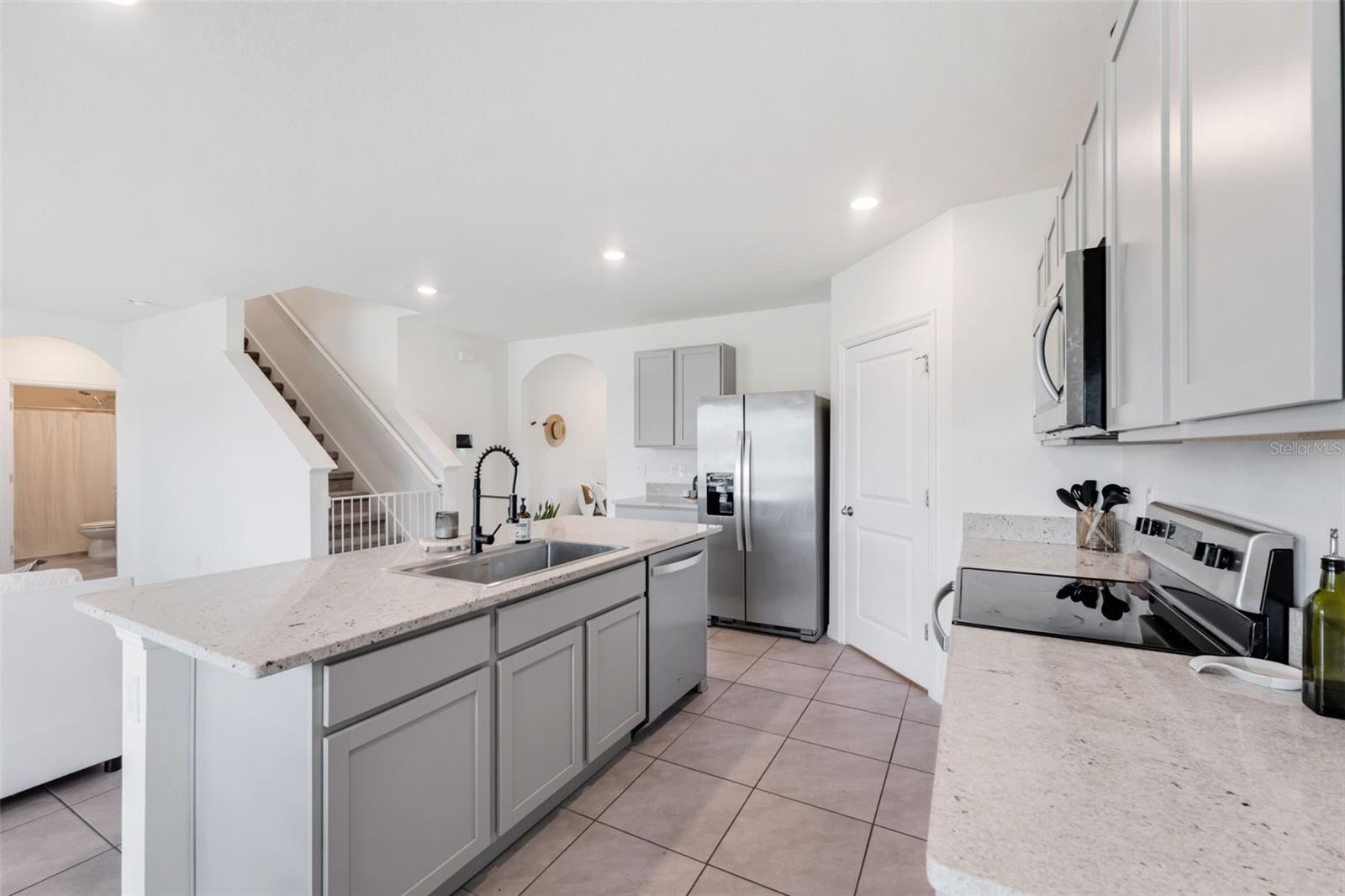 EPPERSON RANCH NORTH POD F PH - Residential Lease