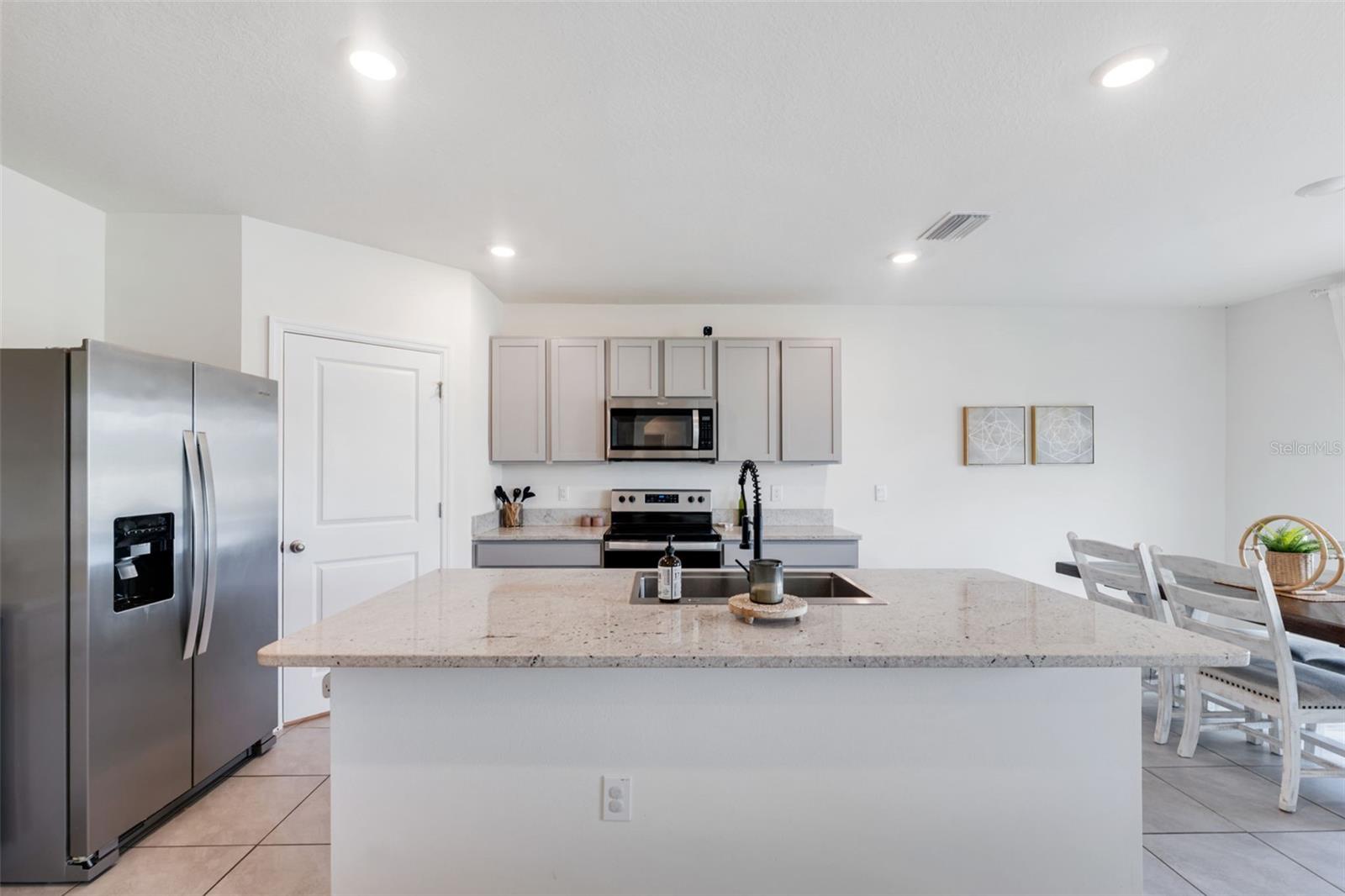 EPPERSON RANCH NORTH POD F PH - Residential Lease