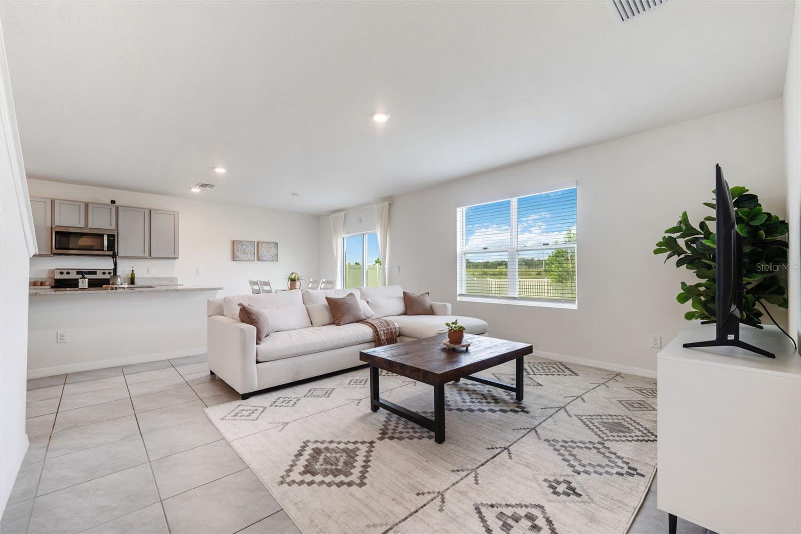 EPPERSON RANCH NORTH POD F PH - Residential Lease