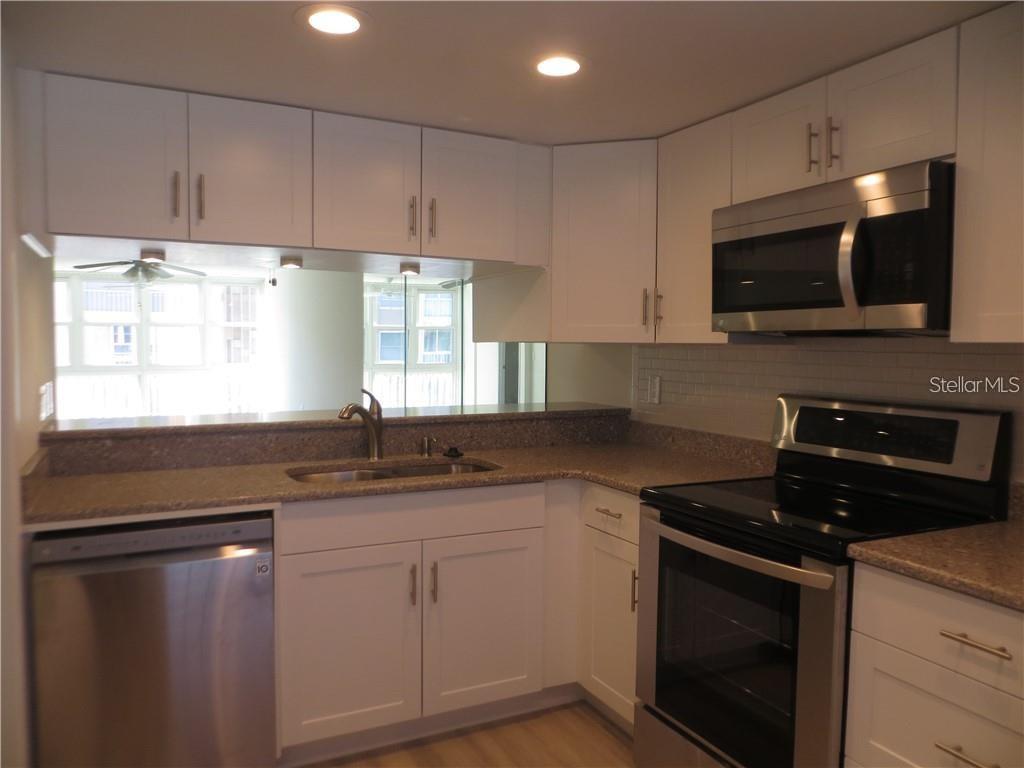 121 ISLAND WAY 332