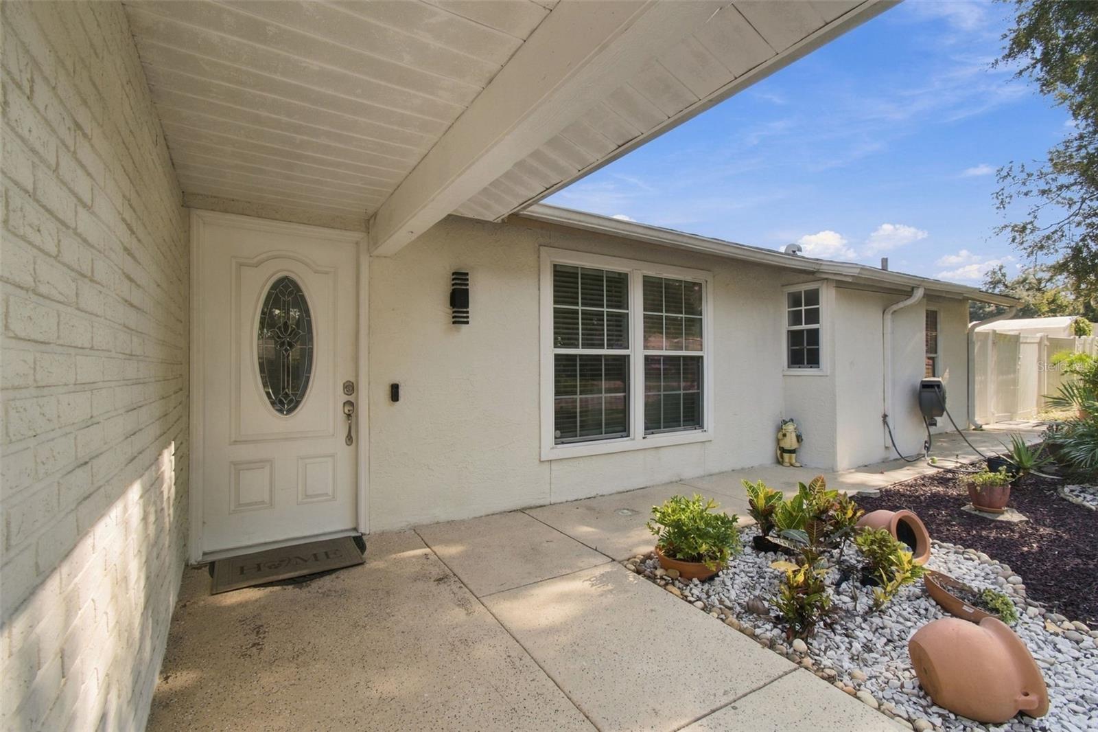 1325 OAKCREST DRIVE