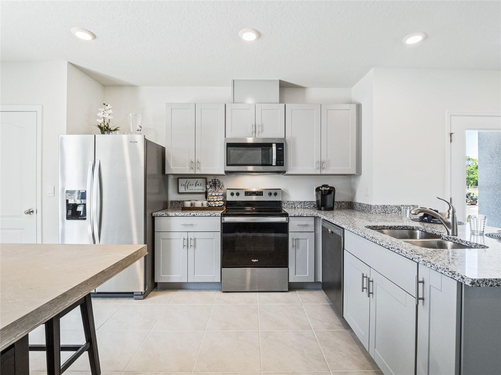 RIVERS EDGE - Residential