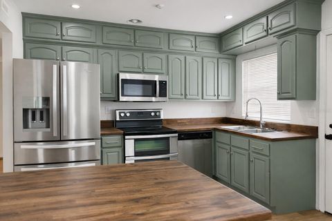 Photo of 630 Tam O Shanter Drive, Orlando, FL 32803 (MLS # O6348752)