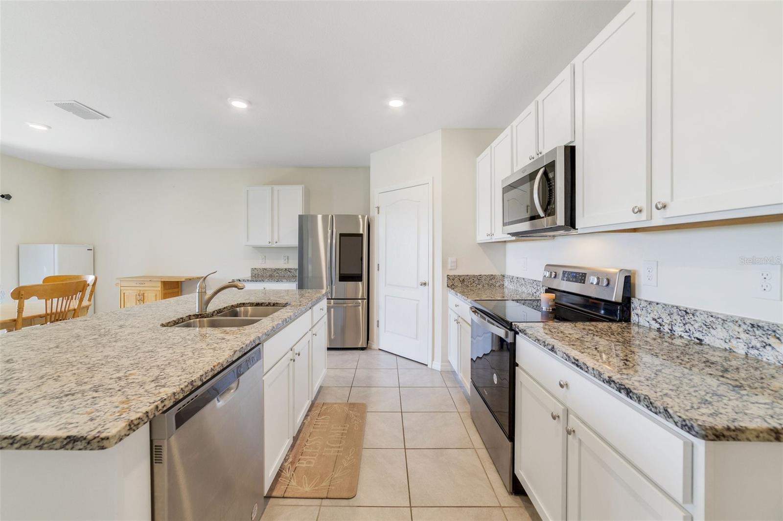 DELTONA LAKES UNIT 09 - Residential