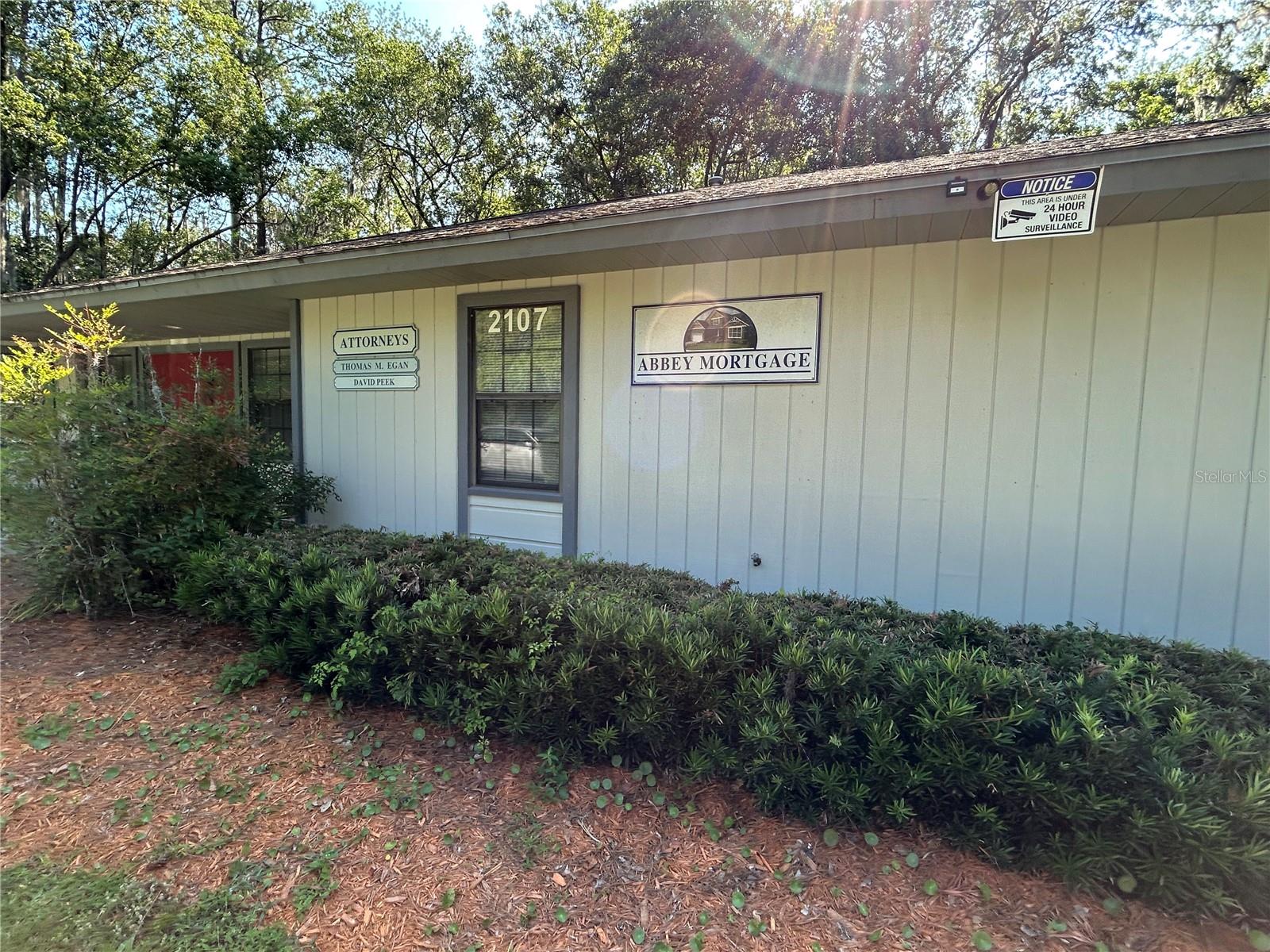 GILLIAMS - Commercial Lease