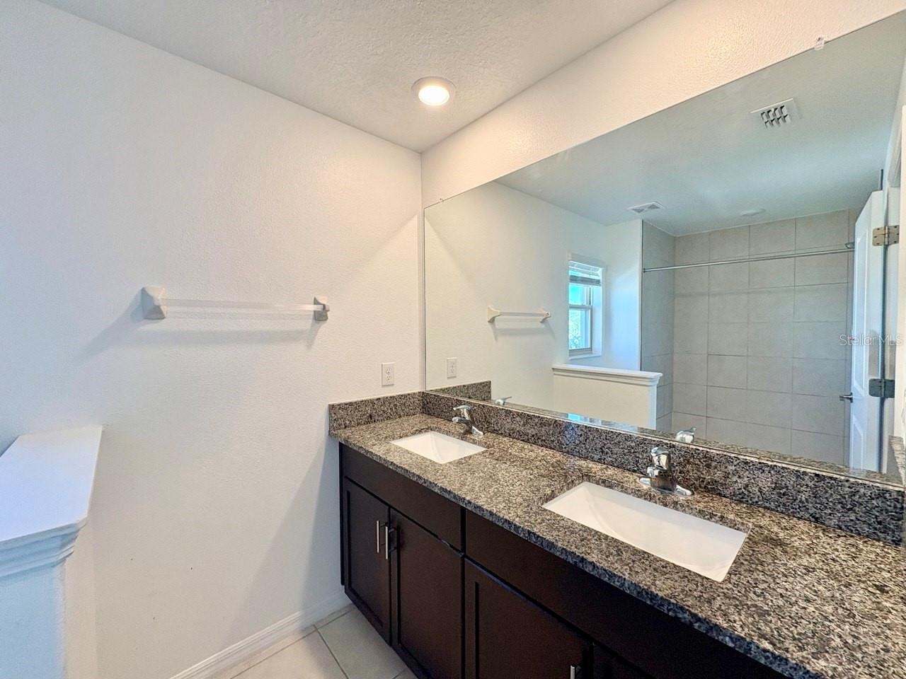 BELMONT TWNHMS PRCL F - Residential Lease