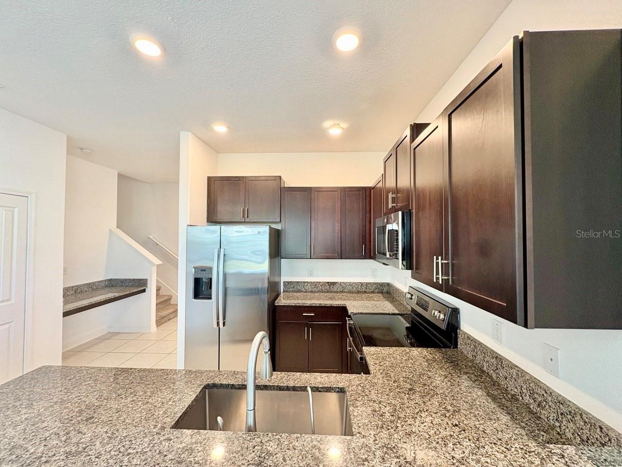 BELMONT TWNHMS PRCL F - Residential Lease