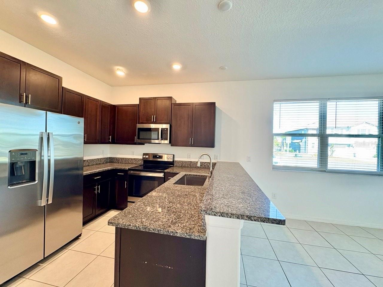 BELMONT TWNHMS PRCL F - Residential Lease