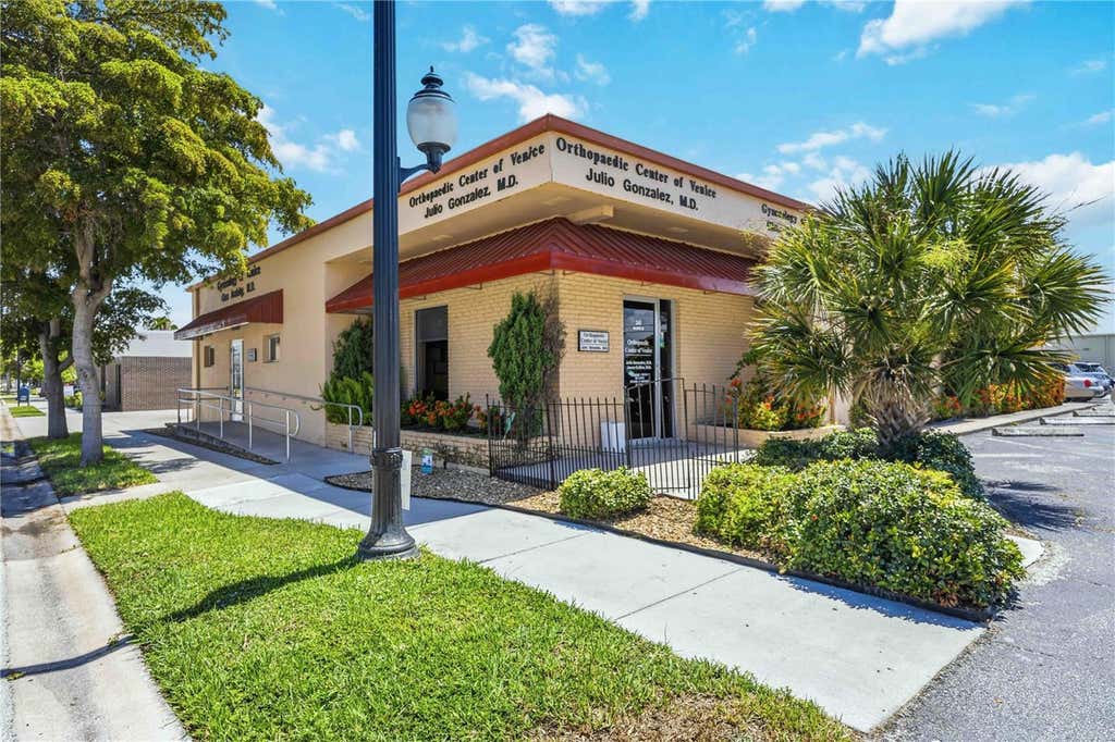 Photo of 241 Nokomis Avenue S, Venice, FL 34285 (MLS # C7527688)