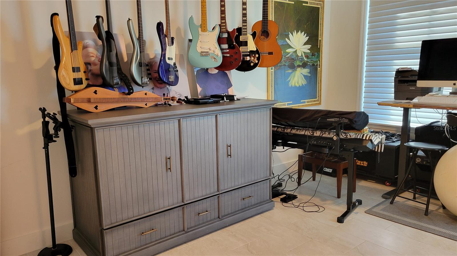 RENAISSANCE - Residential Lease