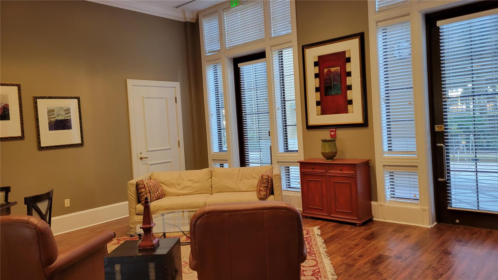 RENAISSANCE - Residential Lease