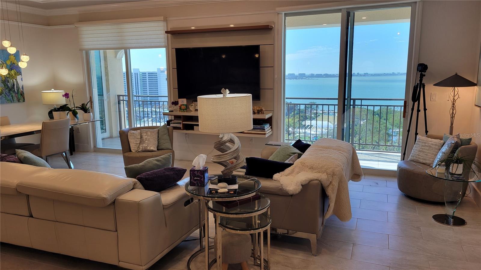 RENAISSANCE - Residential Lease