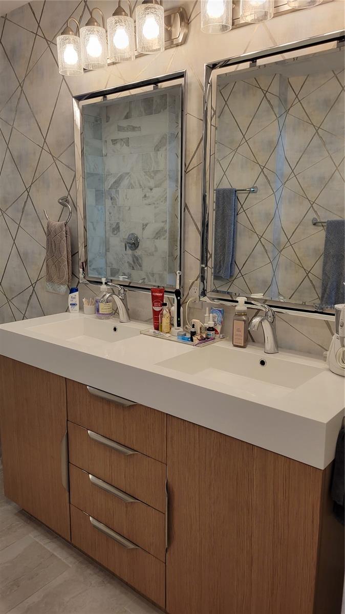 RENAISSANCE - Residential Lease