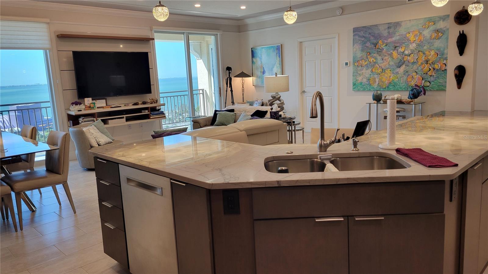 RENAISSANCE - Residential Lease