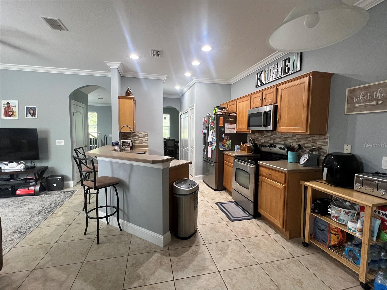 7132 FIVE OAKS DRIVE