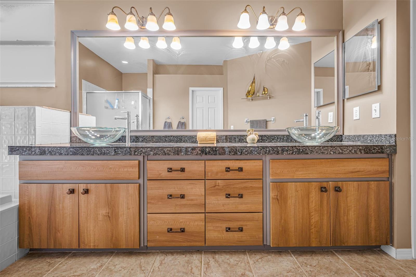 WARWICK HILLS - Residential