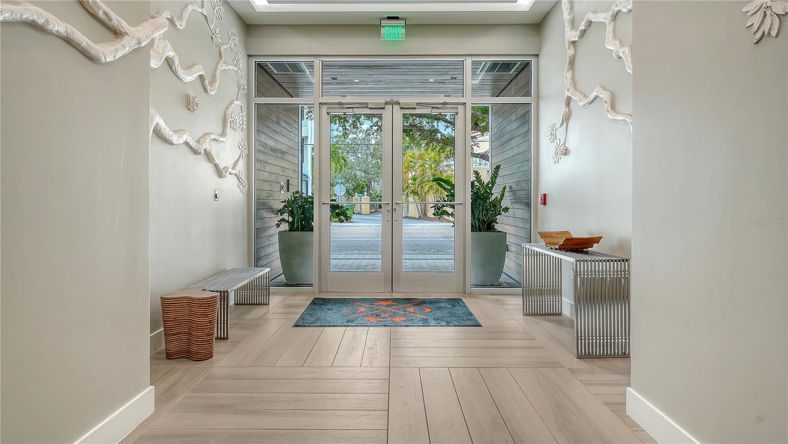 ORANGE CLUB CONDOS - Residential