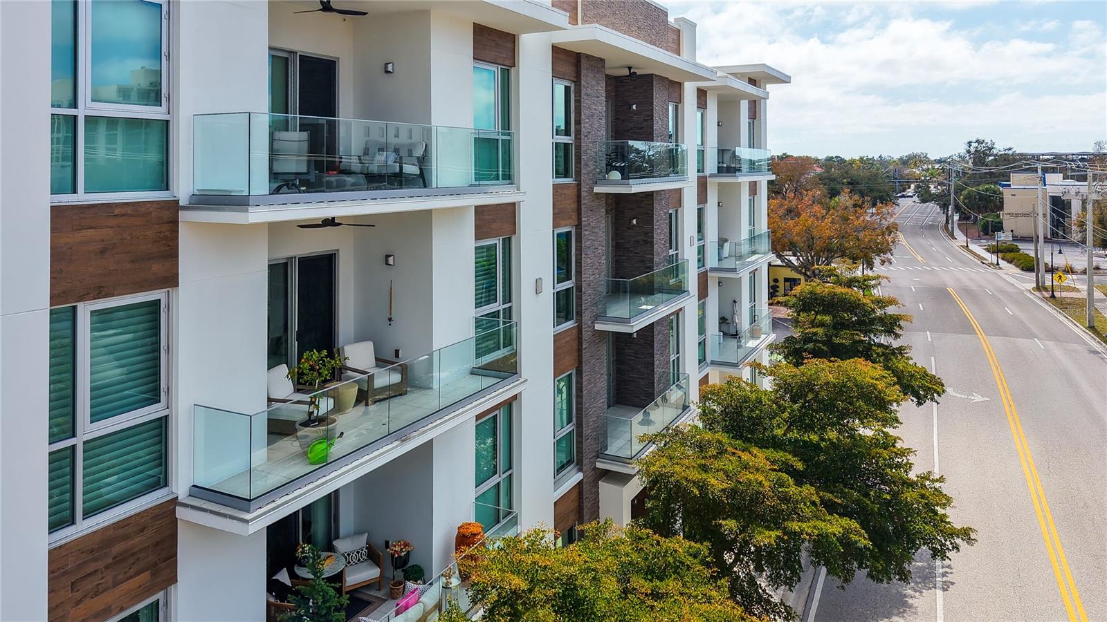 ORANGE CLUB CONDOS - Residential