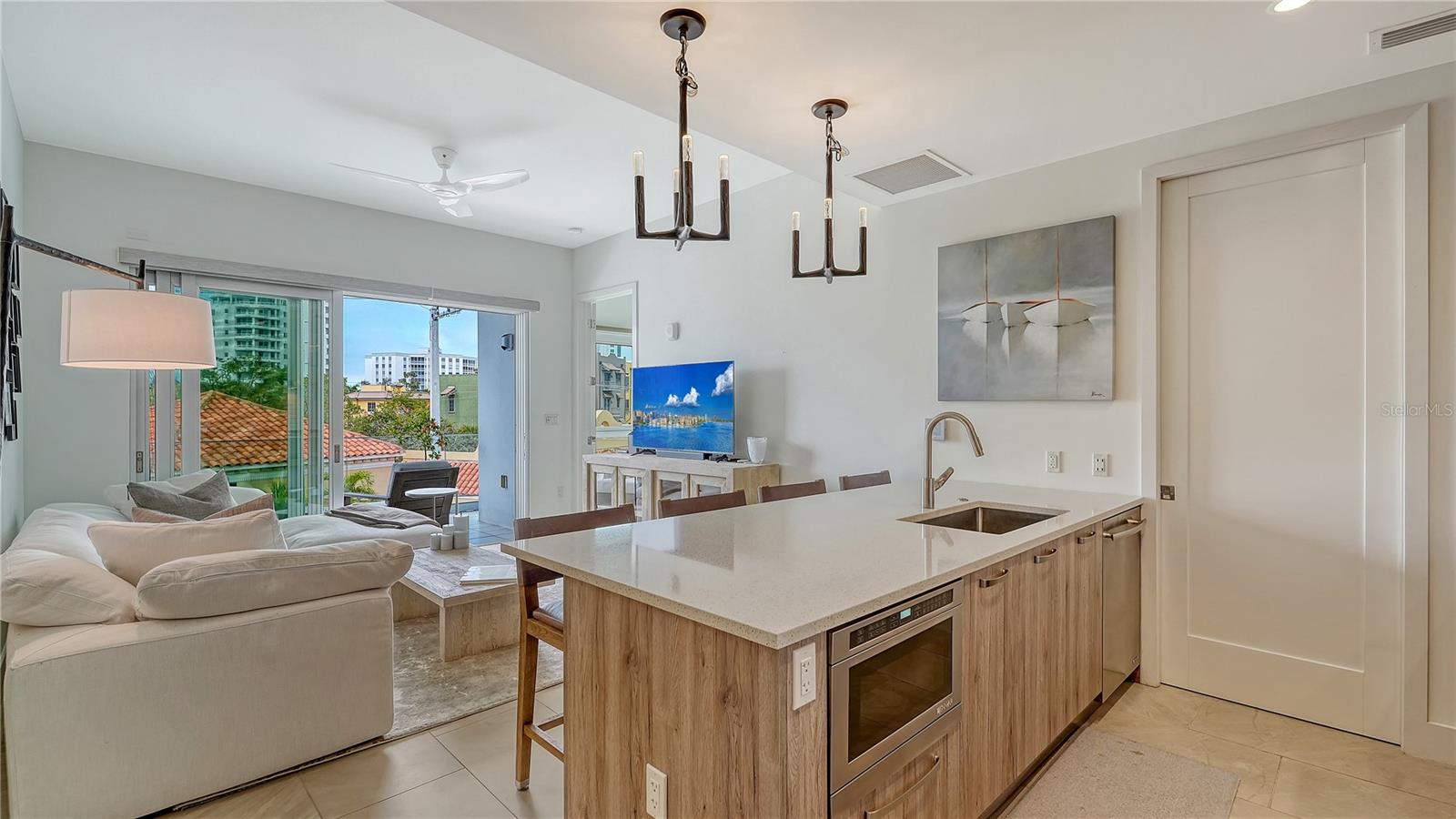 ORANGE CLUB CONDOS - Residential