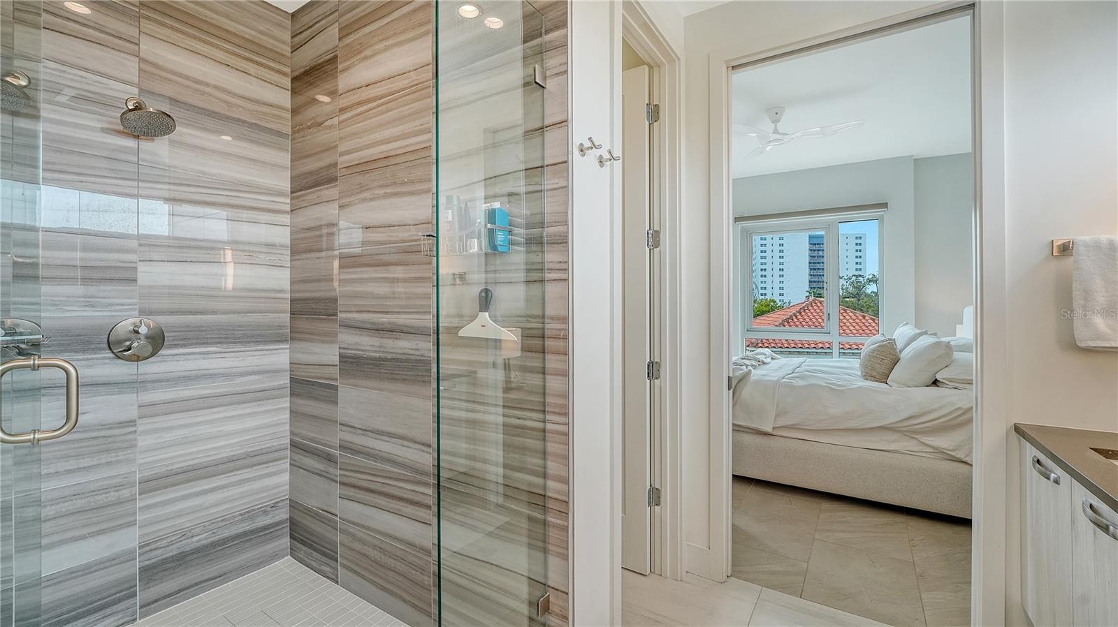 ORANGE CLUB CONDOS - Residential