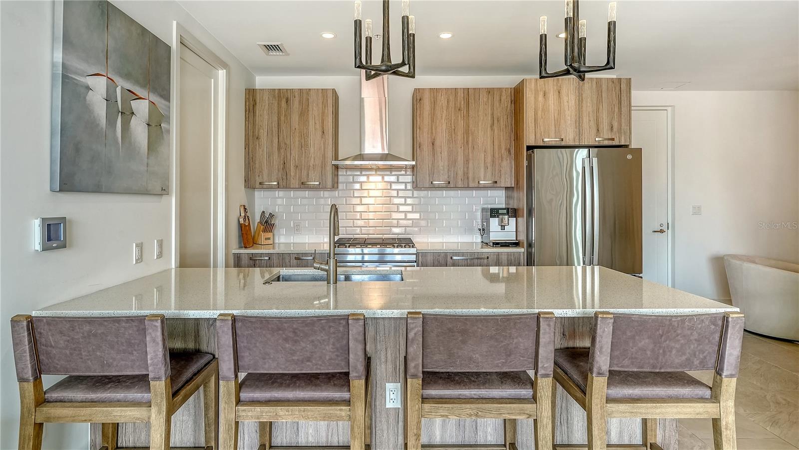 ORANGE CLUB CONDOS - Residential