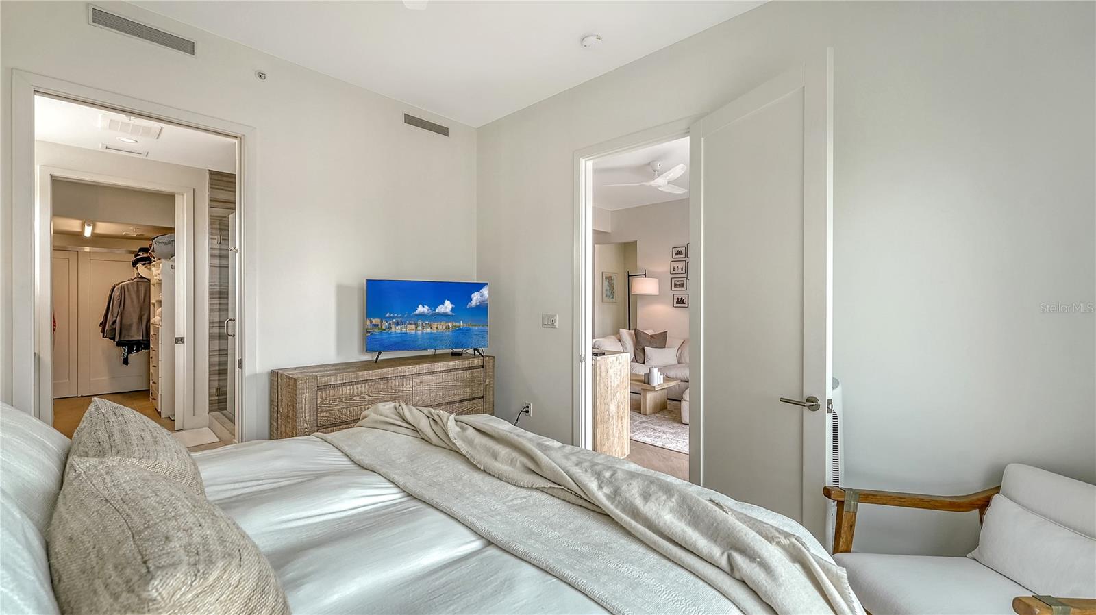 ORANGE CLUB CONDOS - Residential