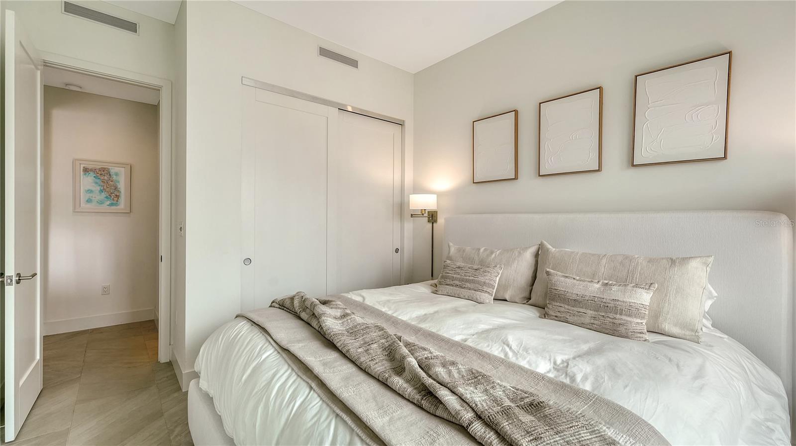 ORANGE CLUB CONDOS - Residential