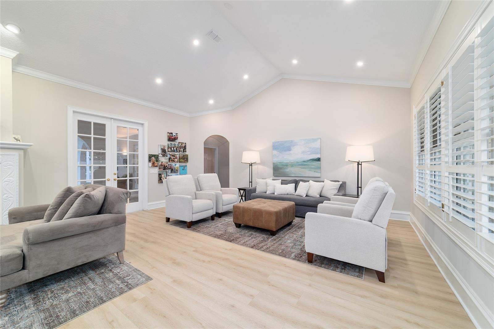 COUNTRY CLUB/OCALA UN 01 - Residential