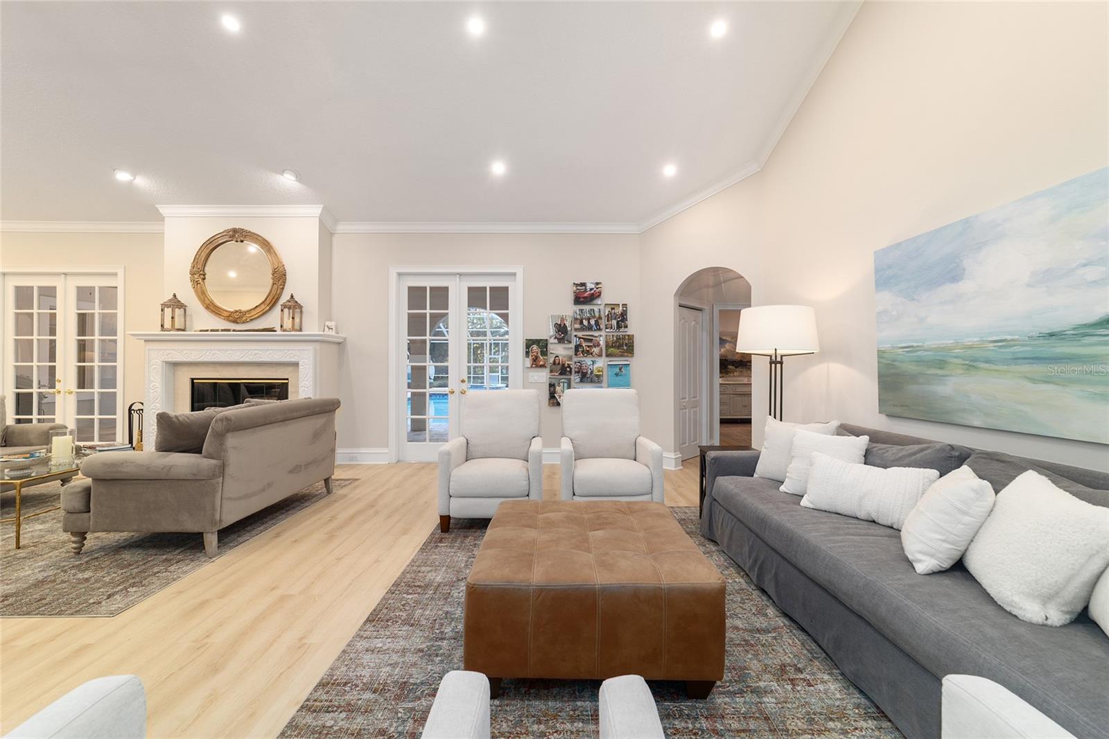 COUNTRY CLUB/OCALA UN 01 - Residential