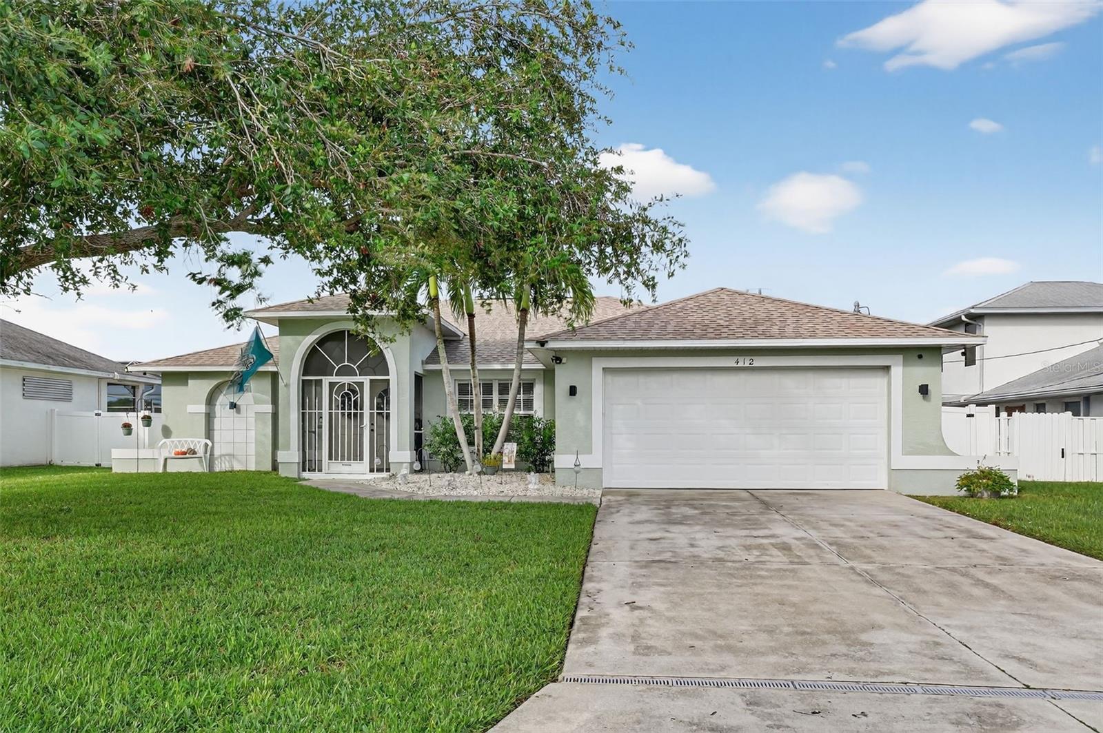 CAPE CORAL - Residential