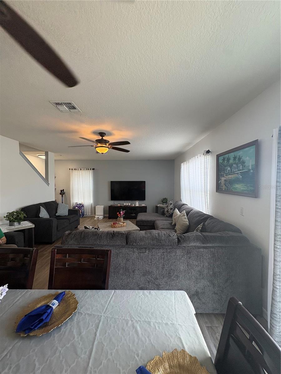 LAKESIDE LANDINGS PH 01 - Residential