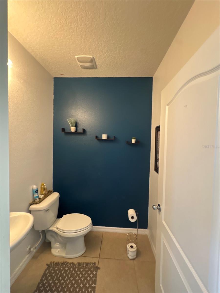 LAKESIDE LANDINGS PH 01 - Residential