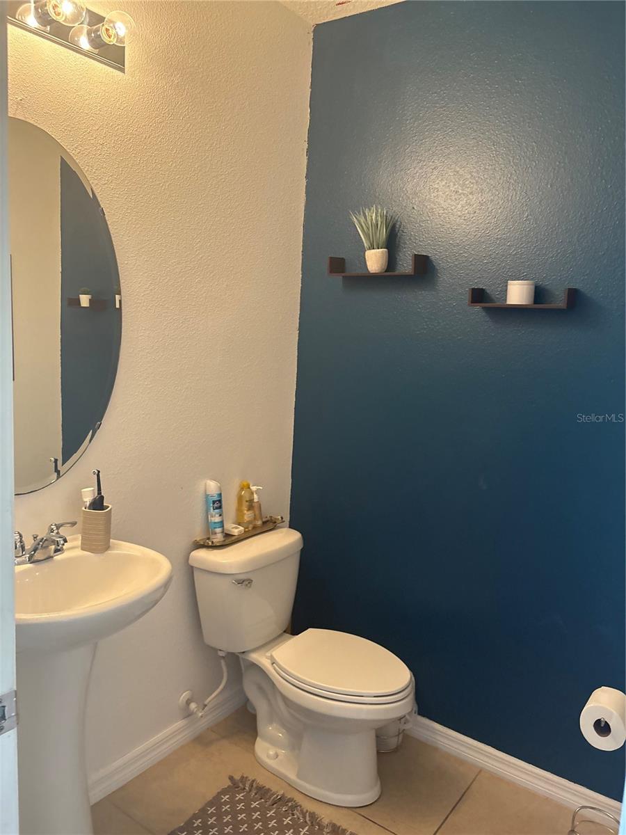 LAKESIDE LANDINGS PH 01 - Residential