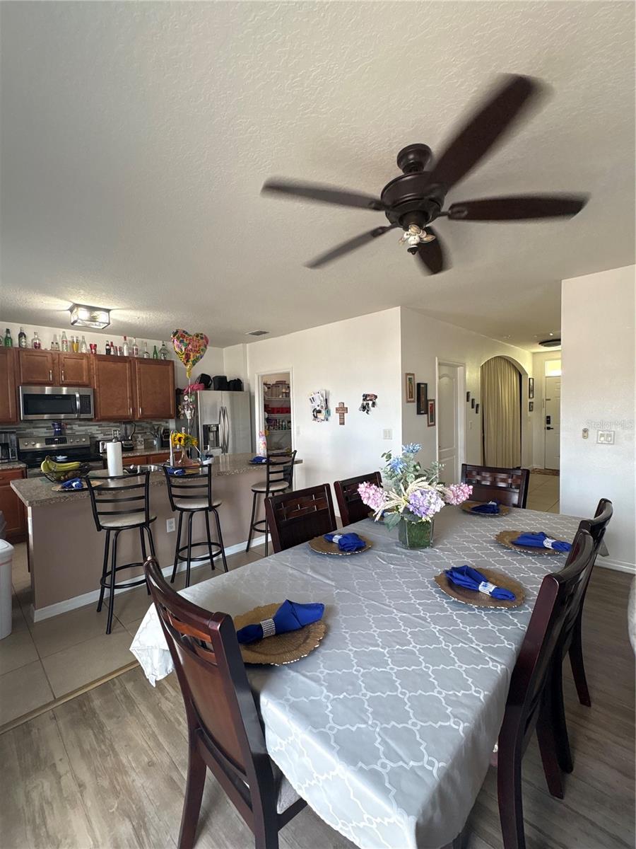 LAKESIDE LANDINGS PH 01 - Residential