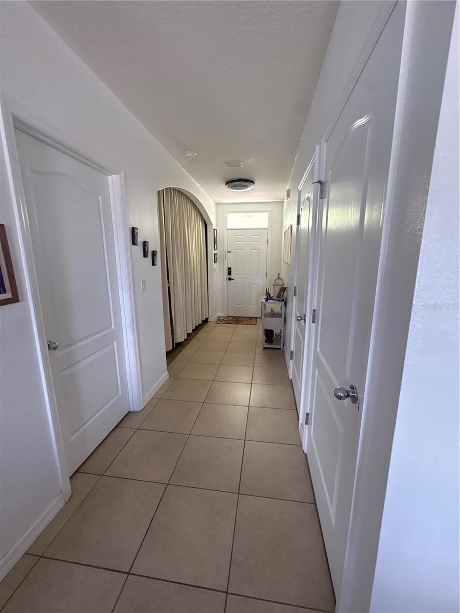 LAKESIDE LANDINGS PH 01 - Residential