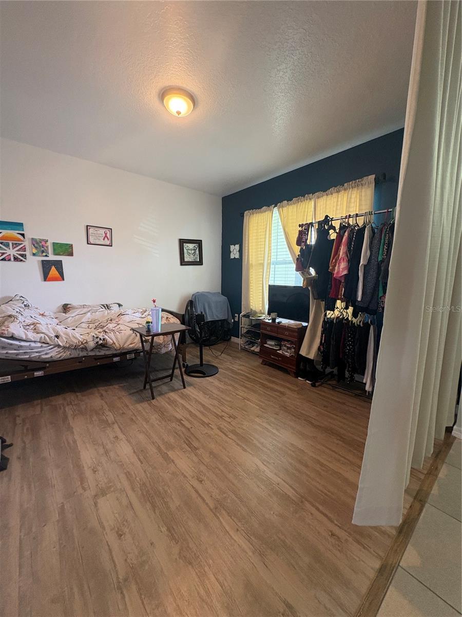 LAKESIDE LANDINGS PH 01 - Residential