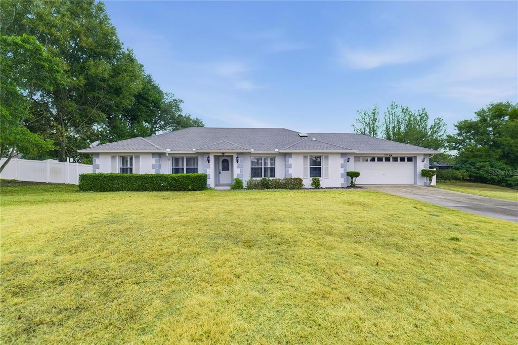 Photo of 5365 SW 84th Place, Ocala, FL 34476 (MLS # OM717306)