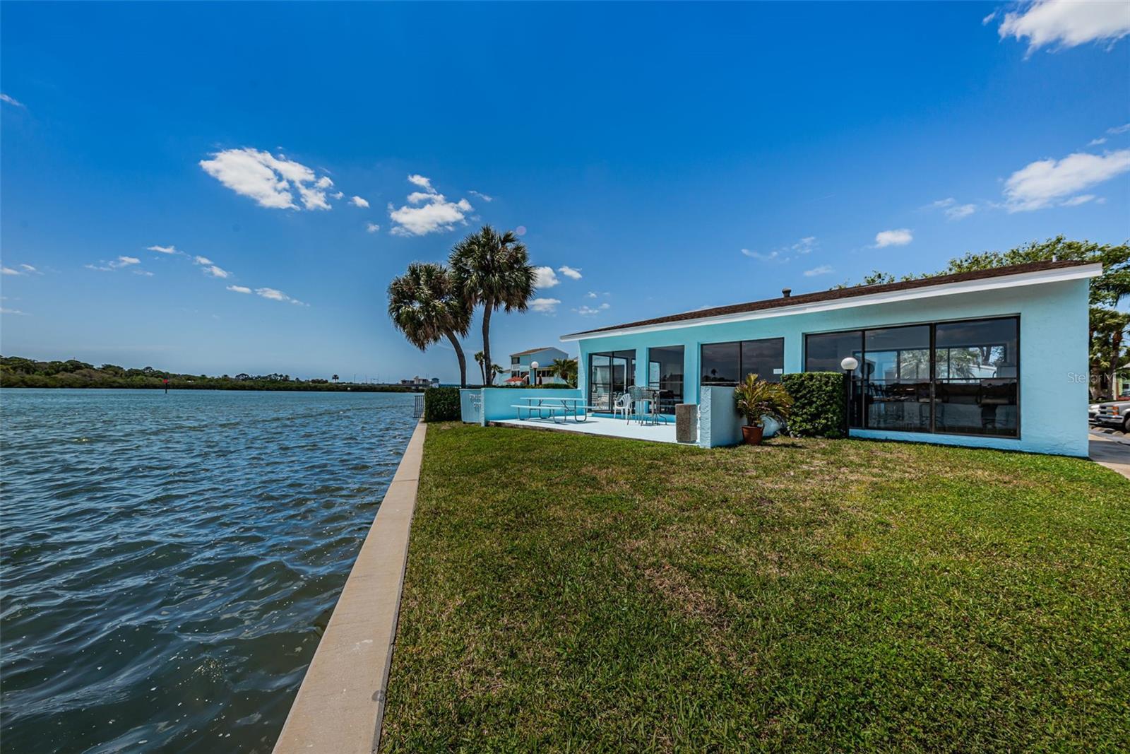 WINDRUSH COVE PH 1 CONDO - Residential