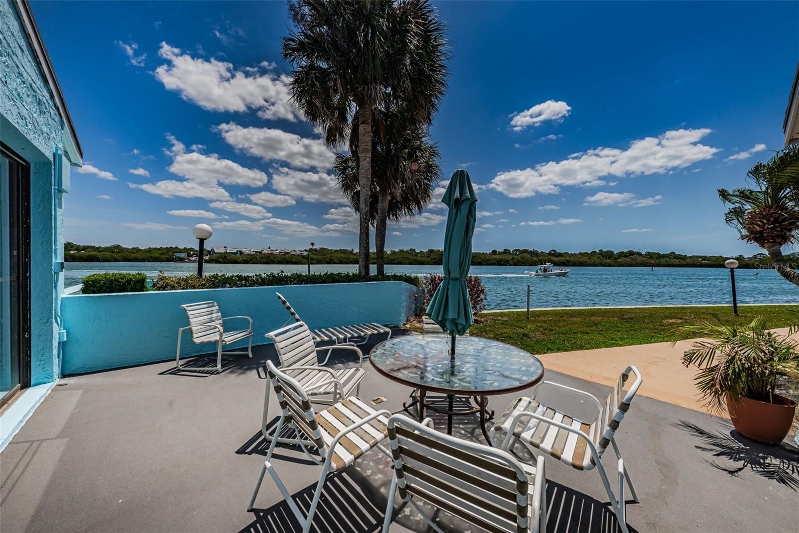 WINDRUSH COVE PH 1 CONDO - Residential