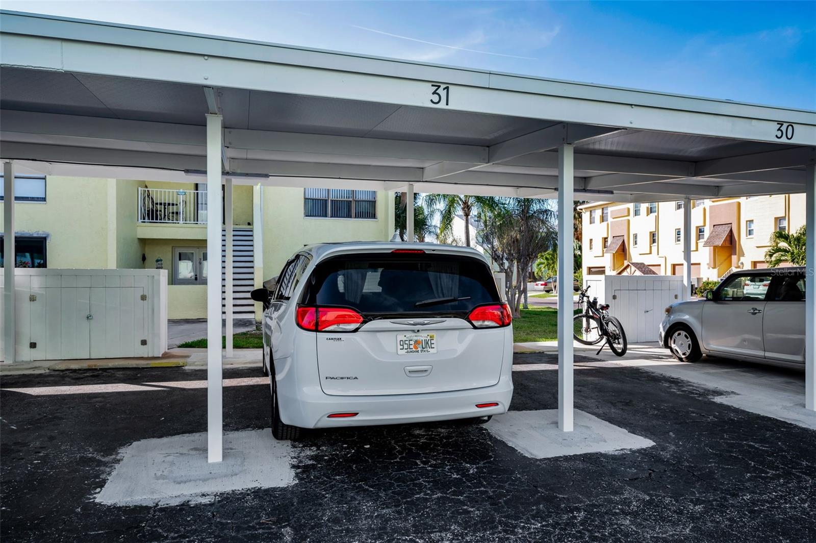 WINDRUSH COVE PH 1 CONDO - Residential