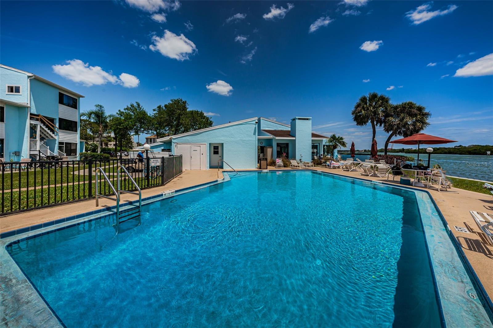 WINDRUSH COVE PH 1 CONDO - Residential