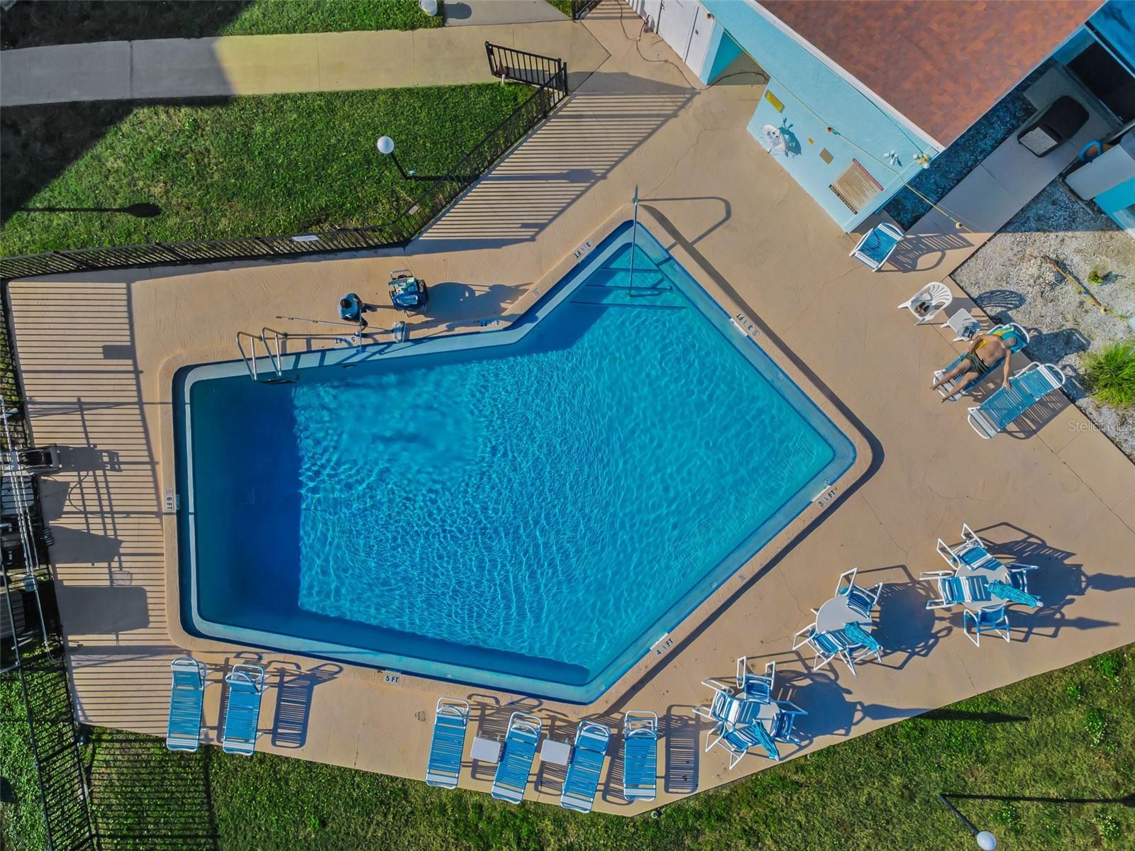 WINDRUSH COVE PH 1 CONDO - Residential