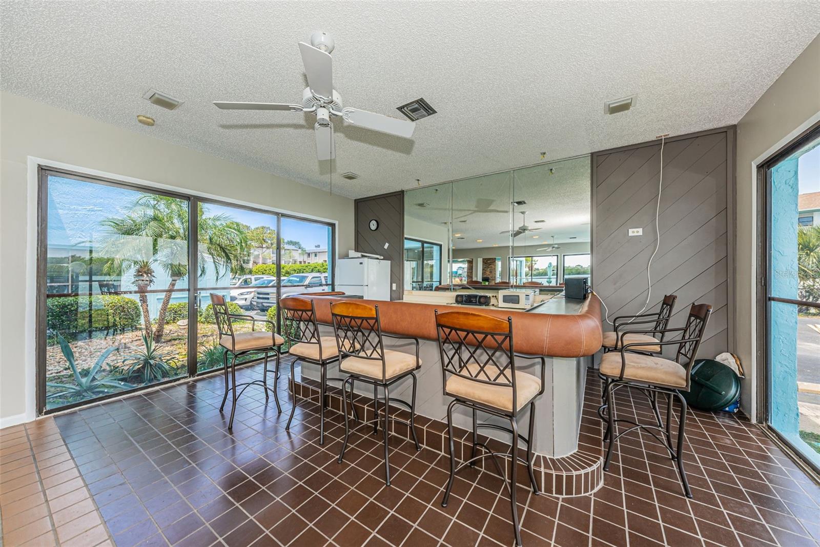 WINDRUSH COVE PH 1 CONDO - Residential