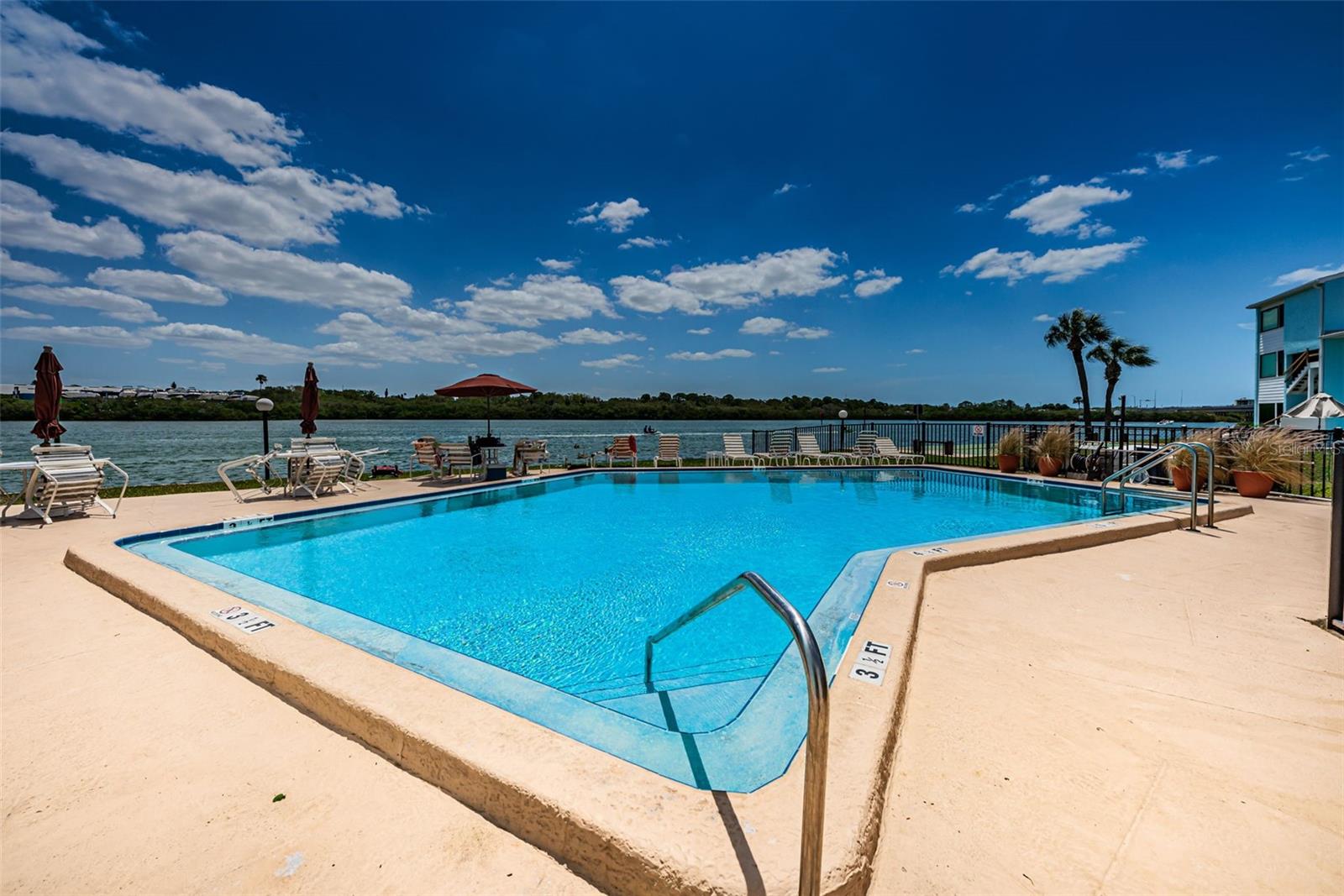 WINDRUSH COVE PH 1 CONDO - Residential