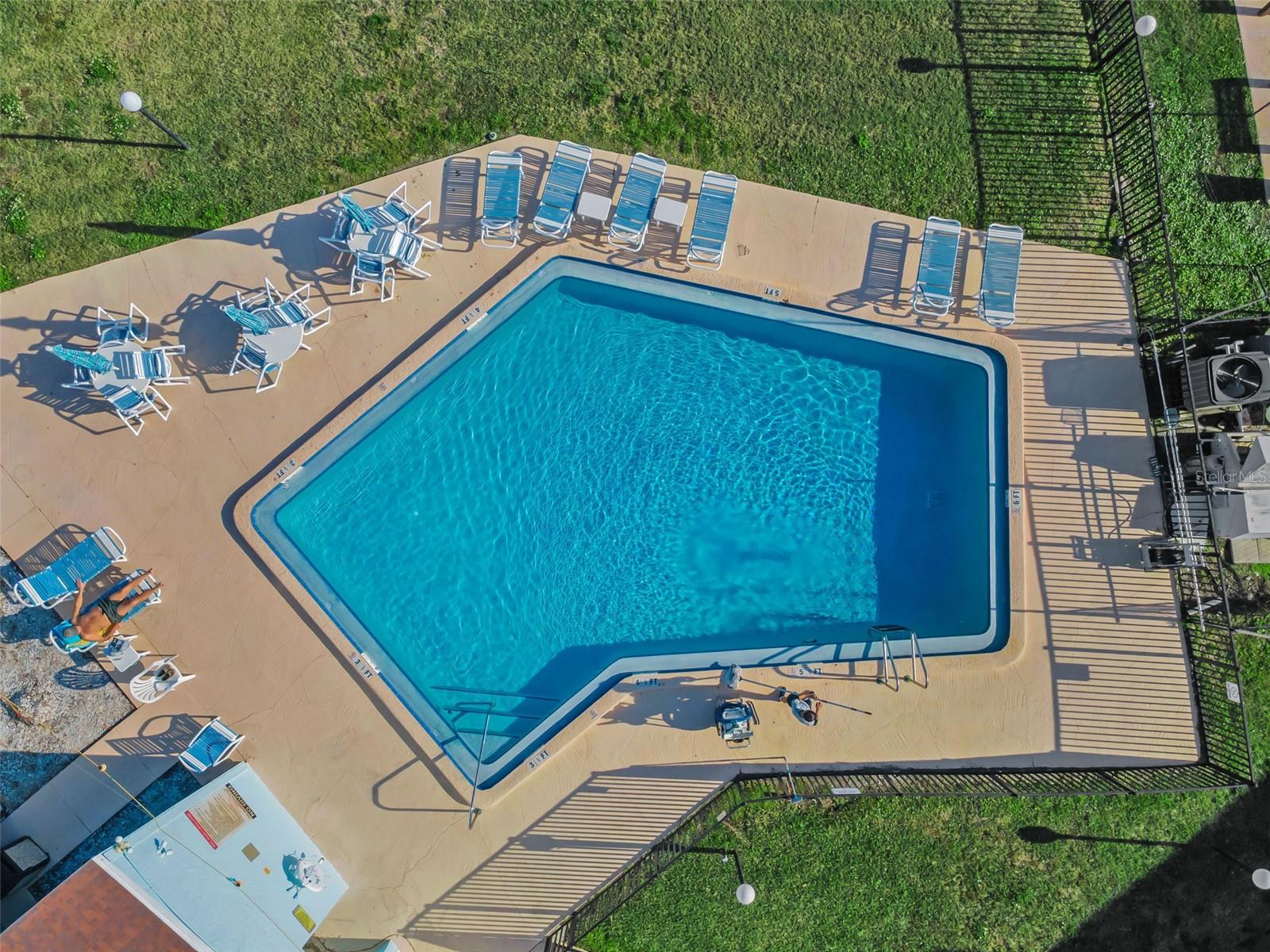 WINDRUSH COVE PH 1 CONDO - Residential