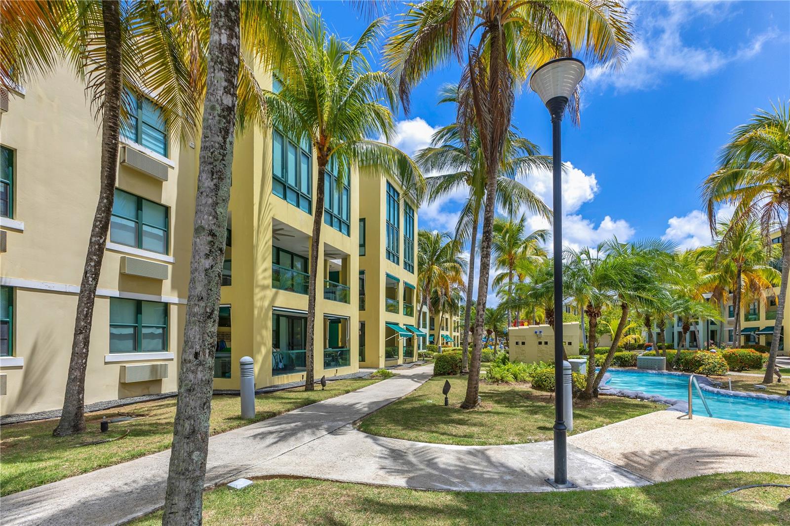 Carr 187 COND. AQUATIKA PARADISE Apt. 2402