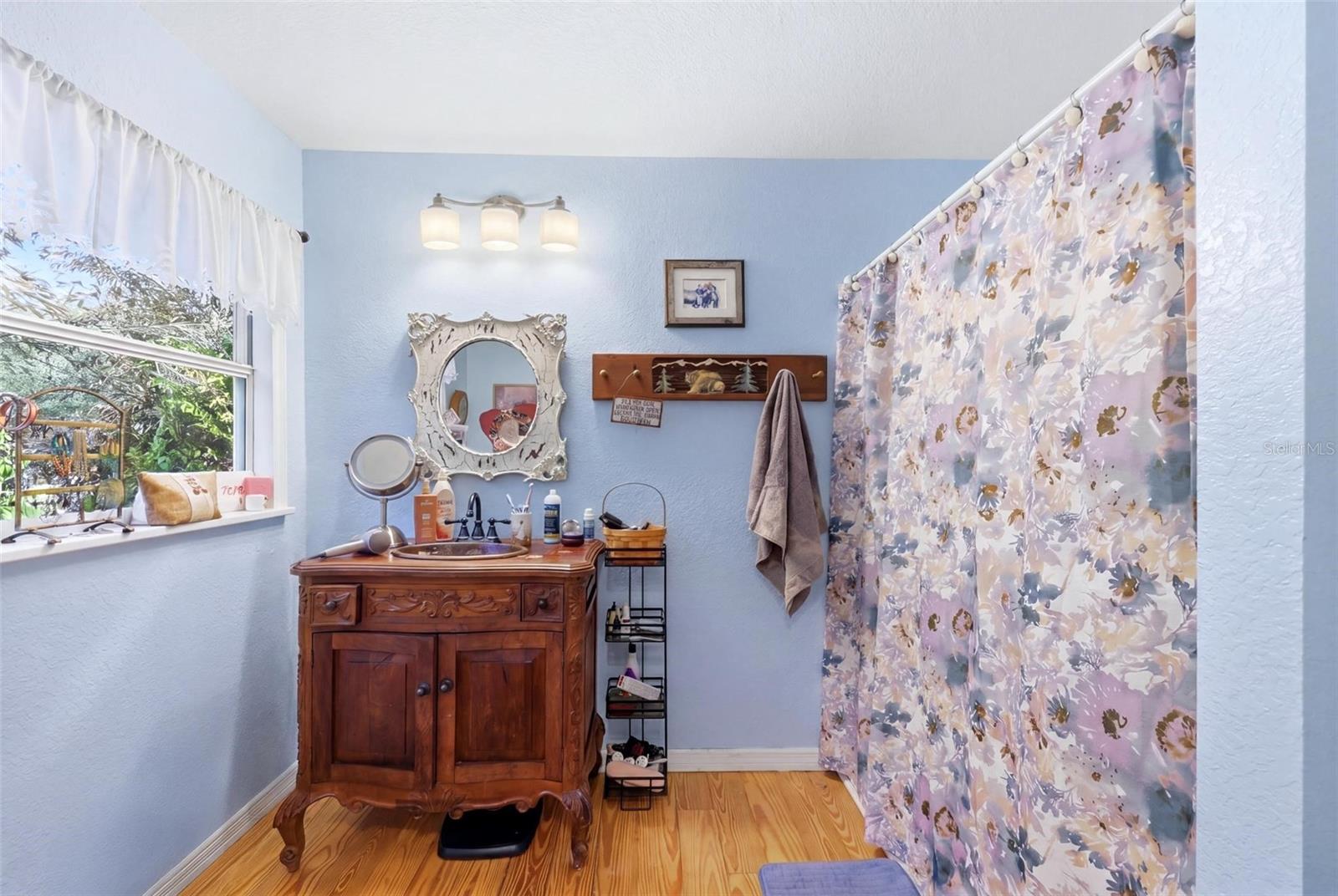 WELLINGTON ACRES - Residential